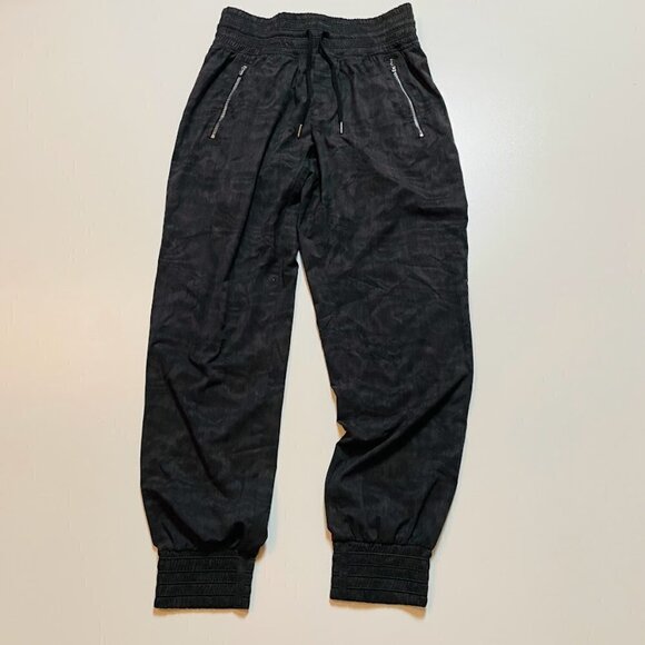 Athleta Camden Printed Jogger Pant Black Grey Moire Athlesuire Active Gym Relaxe - Picture 6 of 15